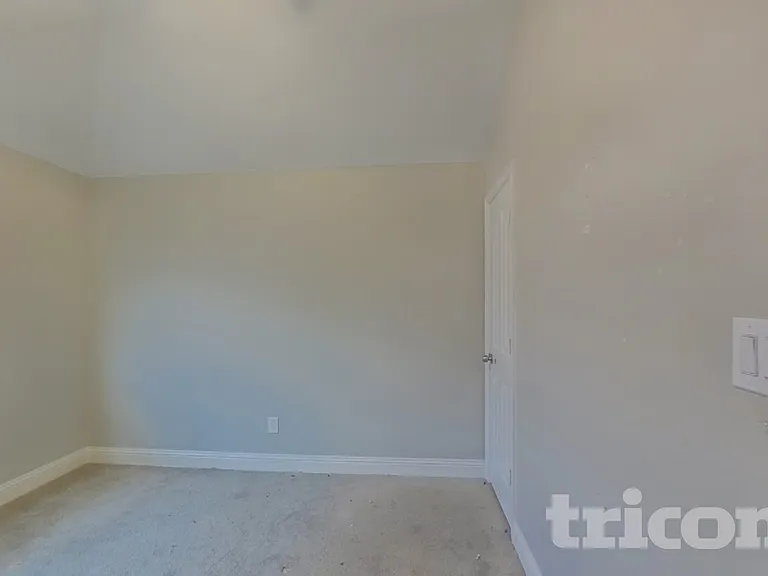 1301 Hearthstone Dr — Photo 5