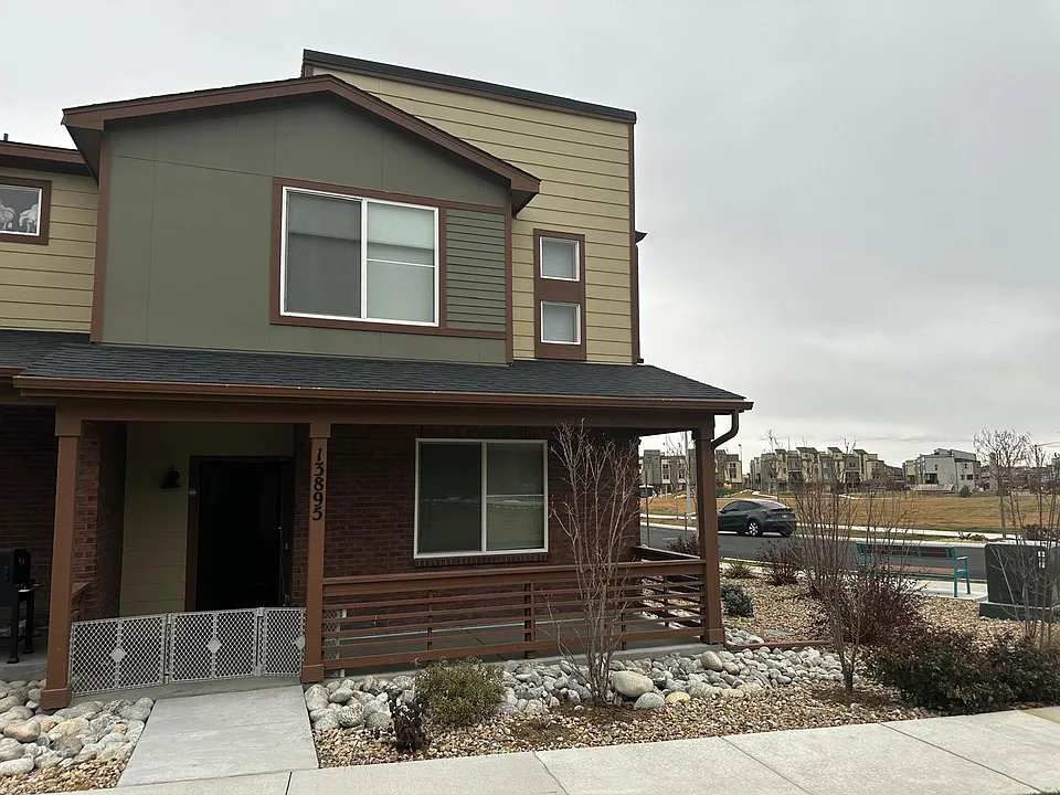 13895 Vispo Way