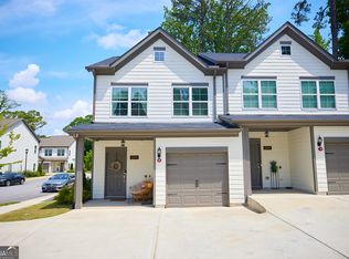 2890 Royal Heights Dr NW, Atlanta, GA 30318
