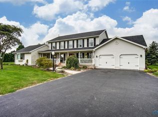 13435 Dirlam Rd, Bowling Green, OH 43402