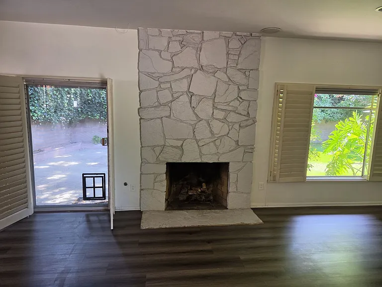 4734 Laurelgrove Ave — Photo 19