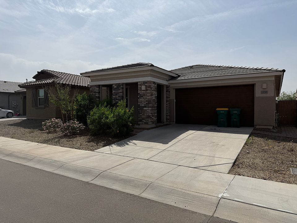 1st image of 12329 W Wagon Wheel Dr