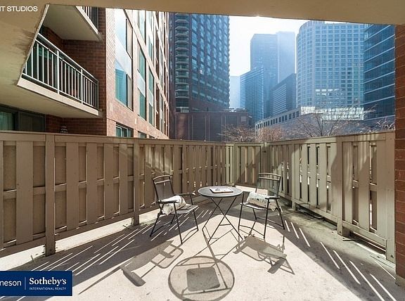 3rd image of 440 N McClurg Ct APT 309-S