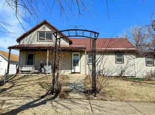 403 Chestnut St, Monona, IA 52159