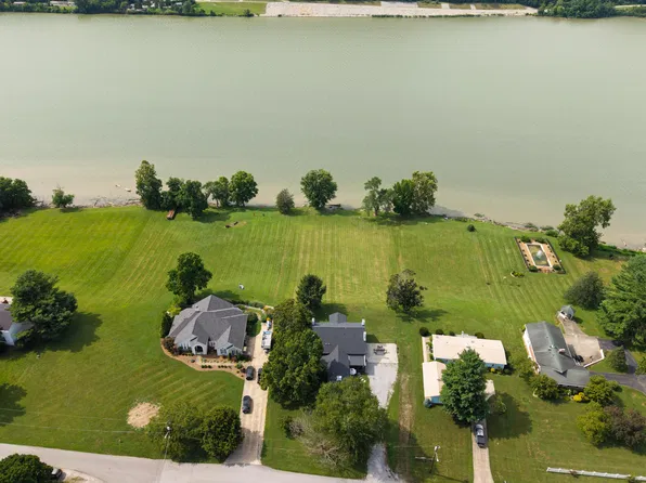 403 E High St, Warsaw, KY 41095