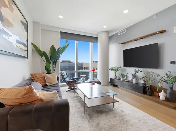 188 Brookline Ave Unit 23I, Boston, MA 02215
