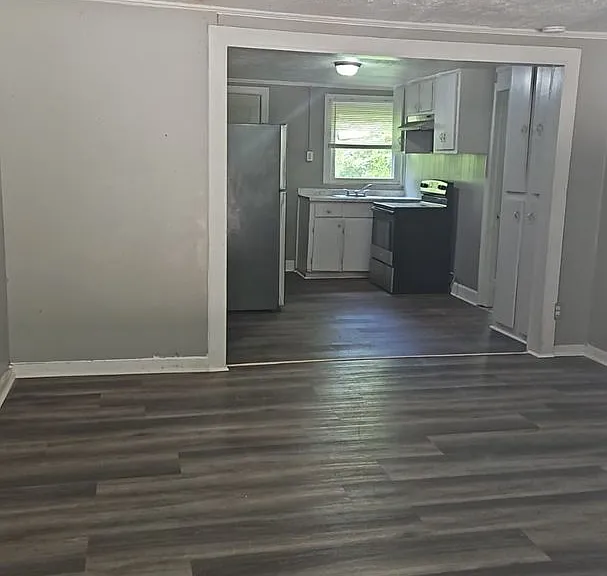 2206 Roosevelt Dr — Photo 2