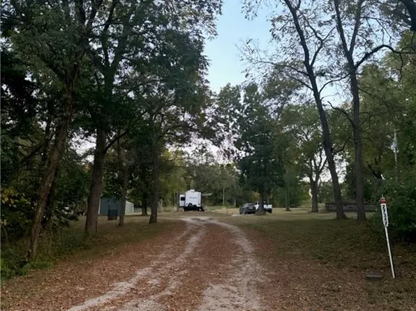 27347 E Turkey Creek Rd, Wellsville, KS 66092