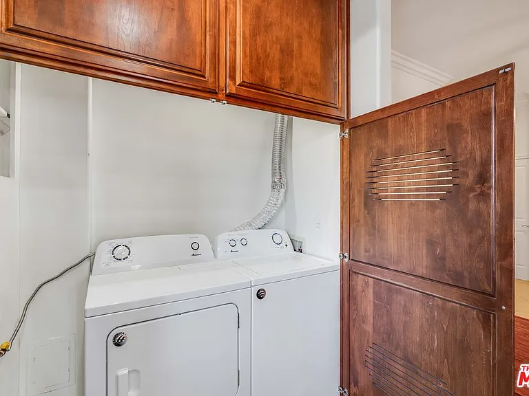 8610 Chalmers Dr #406 — Photo 11