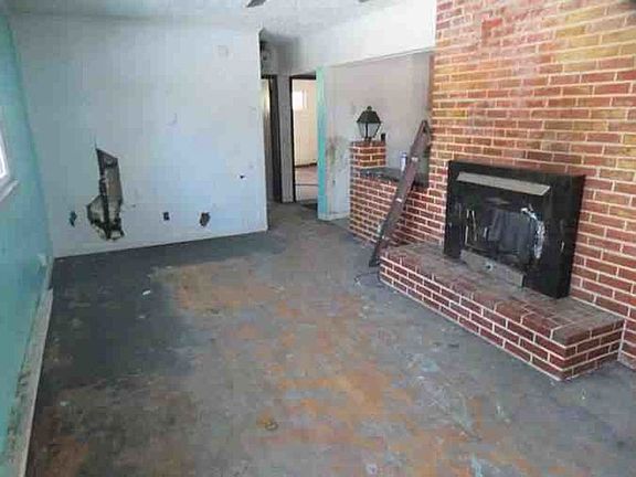 Additional Living Room