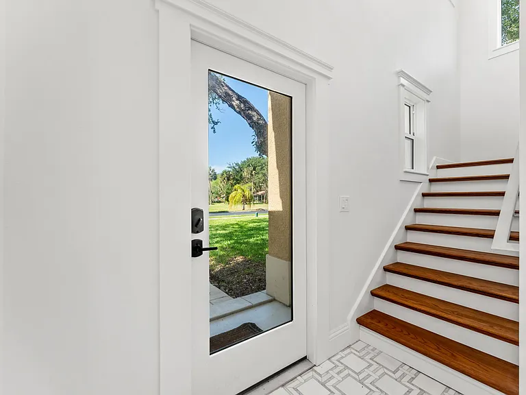 143 Caledonia Dr — Photo 45
