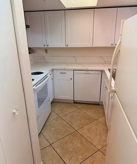 2080 Karen Ave #3 — Photo 3