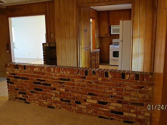 4th image of 511 Honeysuckle Dr