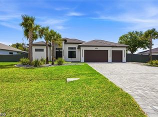 423 SW 19th Ave, Cape Coral, FL 33991