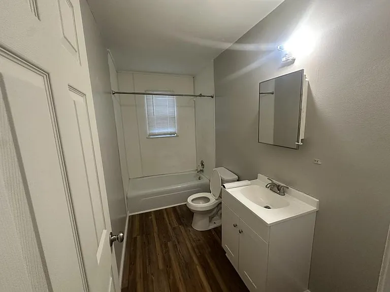 101 Floyd St — Photo 4