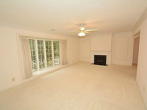 5th image of 1318 Kings Cove Ct