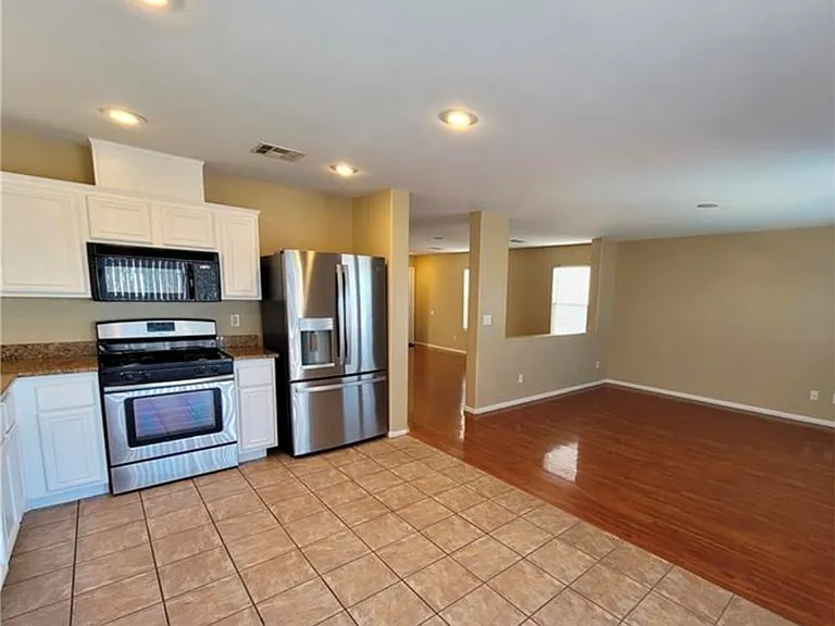 1132 Majestic Canyon St — Photo 6