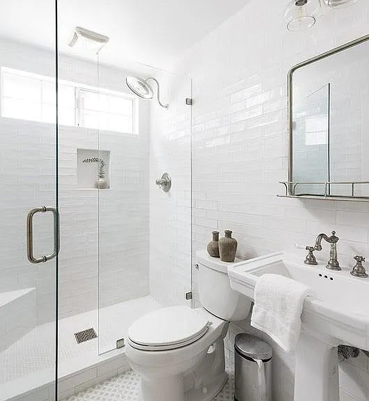 709 W Balboa Blvd — Photo 22