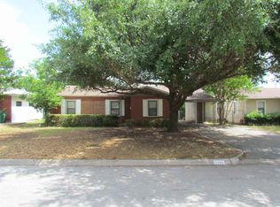 1109 E Ikard St, Henrietta, TX 76365