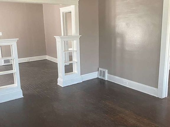 4th image of 10012 Manor Ave #Up