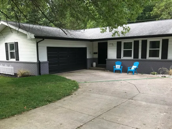 76 Bonniebrook Rd, Chatham, IL 62629