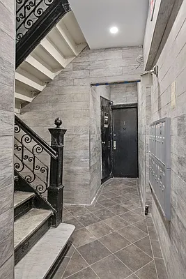 Rented by Compass | media 27