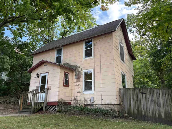 1040 Carrington St, Janesville, WI 53545