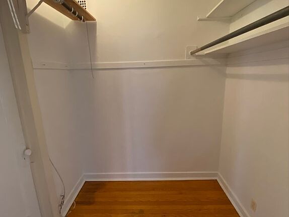 2nd image of 5248-56 N Glenwood Ave #E2