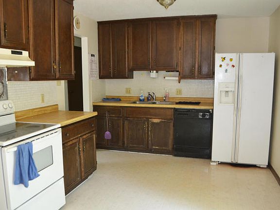 3rd image of 5109 Westview Ct