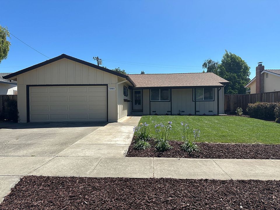 1st image of 37051 Shasta St