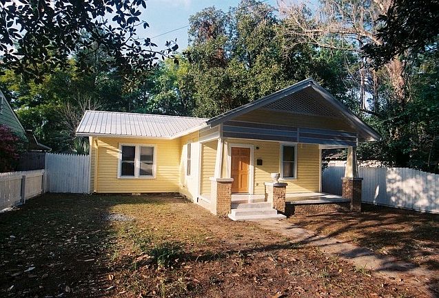 1st image of 916 SE 4th Ave