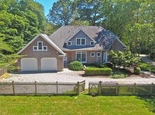 51 Shore Rd, Waterford, CT 06385
