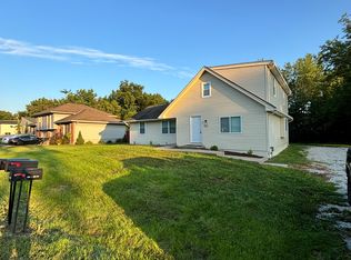 111 W 3rd St, Kearney, MO 64060