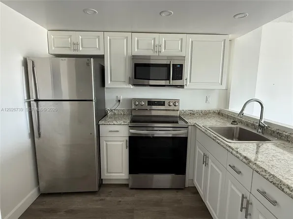 16465 NE 22nd Ave, North Miami Beach, FL