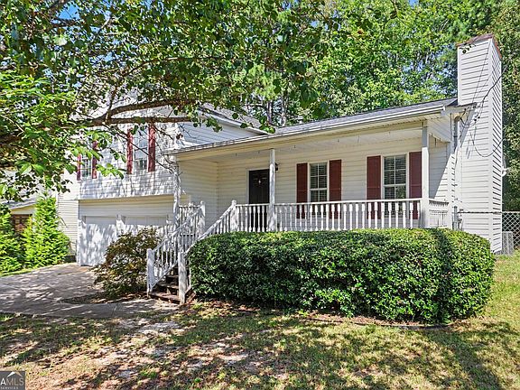 2nd image of 303 Ivy Terrace Dr