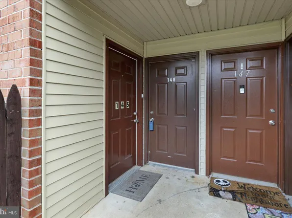 146 Lancaster Est, Mount Joy, PA 17552