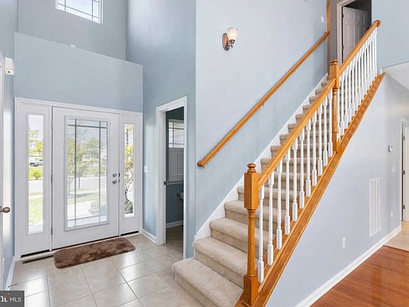 4th image of 32015 Dekalb St