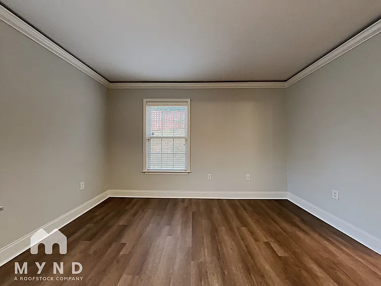 2086 Edgewood Dr — Photo 12