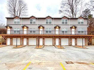 511 Glenstone Springs Dr, Clarksville, TN 37043