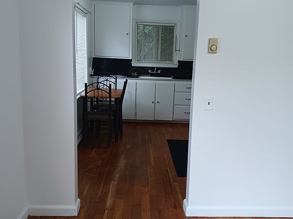 5th image of 1930 1/2 Snyder Ave