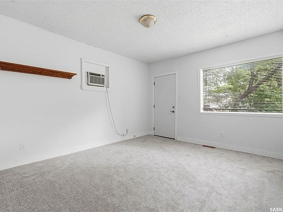 3rd image of 920 Atkinson STREET