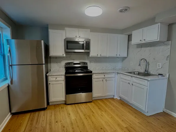 13 Norfolk St, Worcester, MA