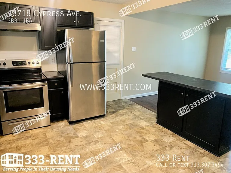 13718 Cypress Ave — Photo 5