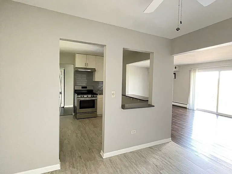 222 N Salem Ave — Photo 10