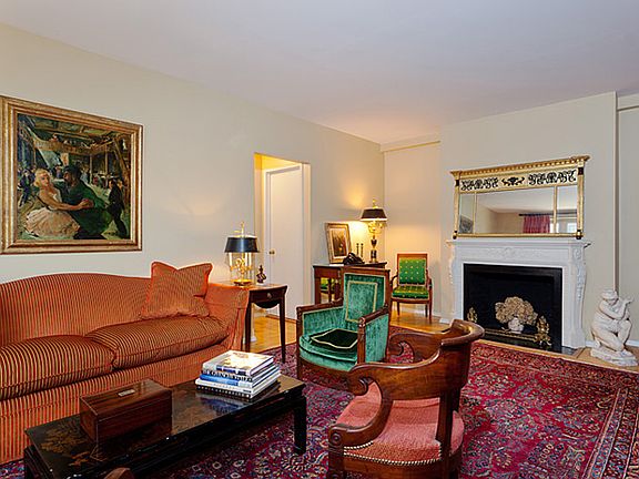 2nd image of 100 Central Park S APT 8D