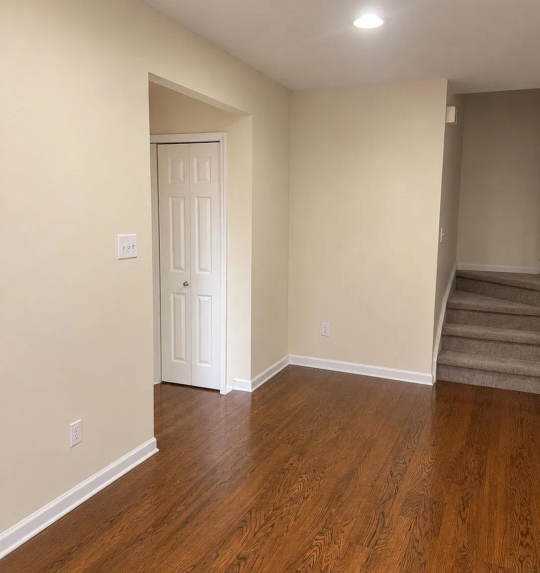 2 bed, 1.5 bath, 1200 sqft, $1,600 — Photo 3