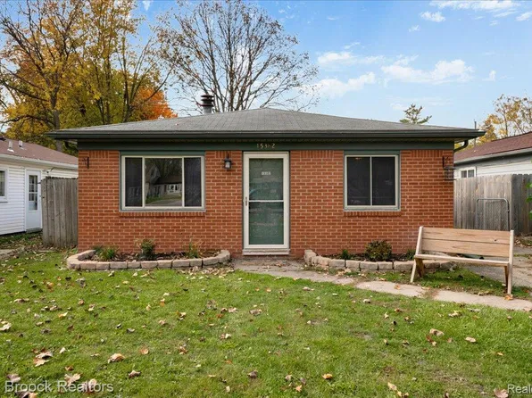 15382 Beech Daly Rd, Taylor, MI 48180