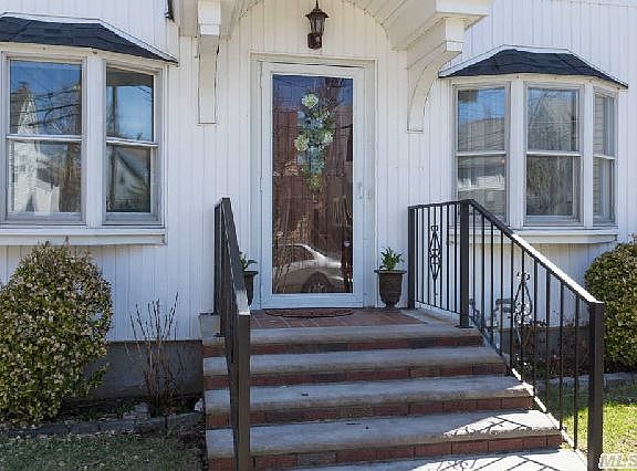 3rd image of 29 Astor Pl
