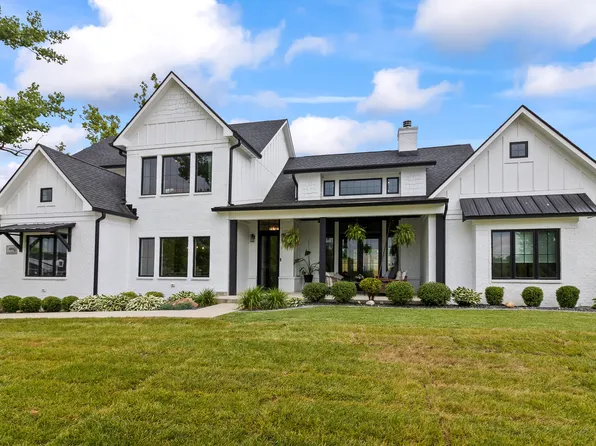 4808 Lakeview Dr, Greenwood, IN 46143