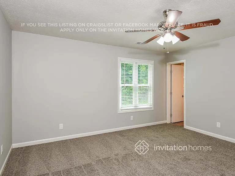 303 Park Sq — Photo 10